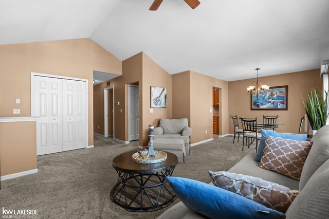 16431 Dominion Drive, Macomb, MI 48044