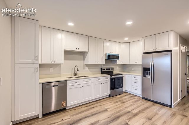 1811 S Quebec Way 31, Denver, CO 80231