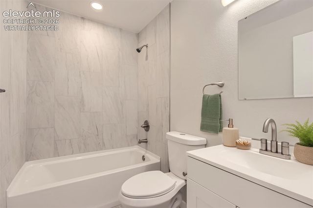 1811 S Quebec Way 31, Denver, CO 80231