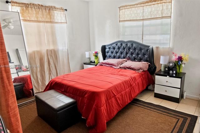 121 SW 28th Ter, Fort Lauderdale, FL 33312