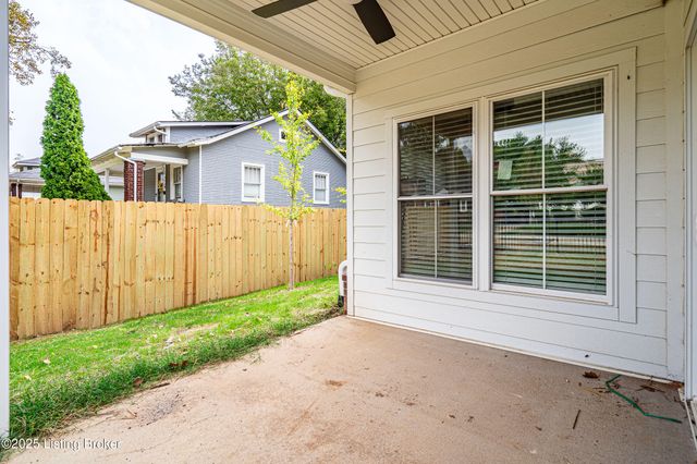 109 Wellston Pl, Louisville, KY 40207