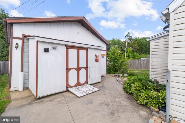 1933 CLEARVIEW AVE, Jeffersonville, PA 19403