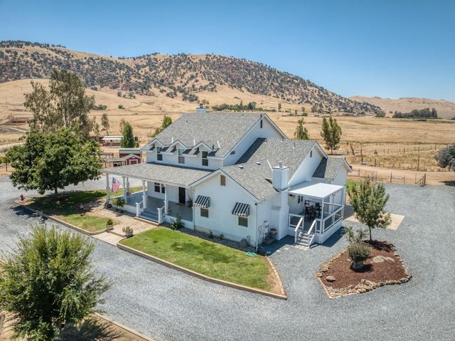 1969 Pederson Avenue, Sanger, CA 93657