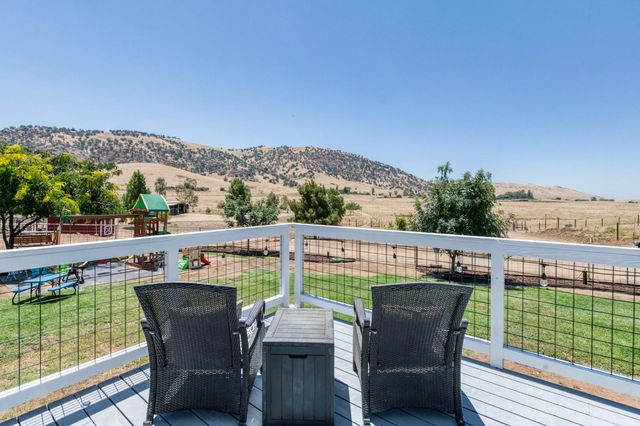 1969 Pederson Avenue, Sanger, CA 93657