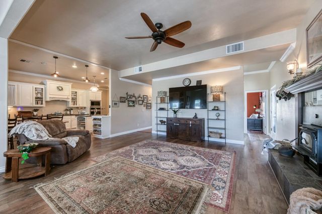 1969 Pederson Avenue, Sanger, CA 93657