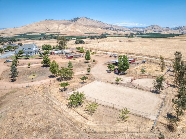 1969 Pederson Avenue, Sanger, CA 93657