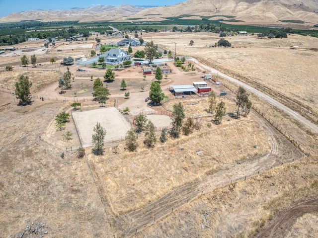 1969 Pederson Avenue, Sanger, CA 93657