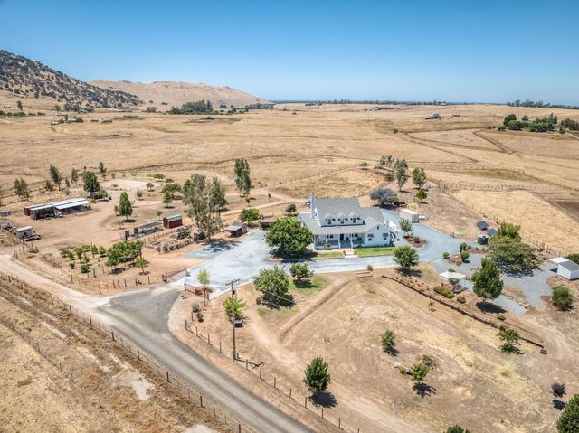 1969 Pederson Avenue, Sanger, CA 93657