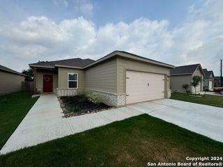 10419 Buescher Ln, San Antonio, TX 78223