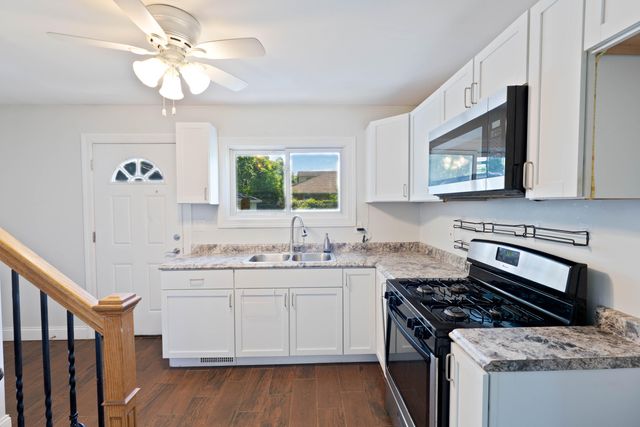 2709 E 36th Avenue, Lake Station, IN 46405