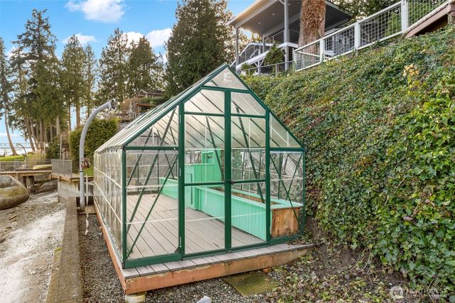 17160 Angeline Avenue South NE, Suquamish, WA 98392