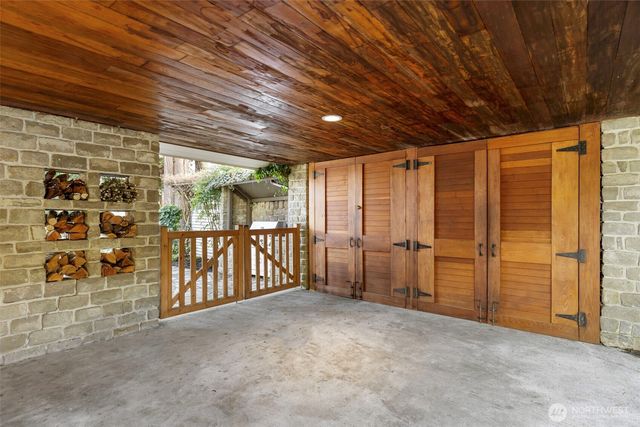 17160 Angeline Avenue South NE, Suquamish, WA 98392