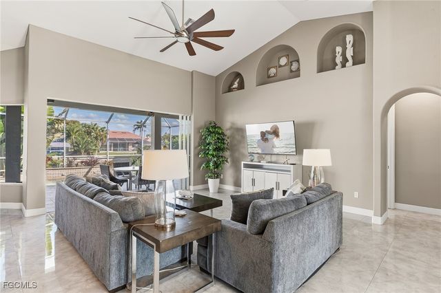 2313 SE 19th PL, Cape Coral, FL 33990