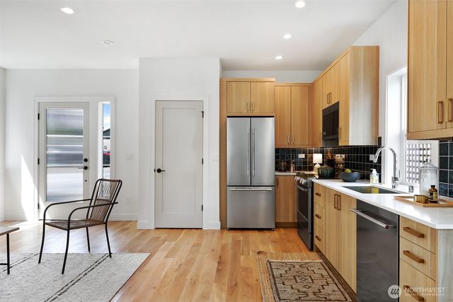 8738 13th Avenue NW, Seattle, WA 98117