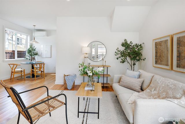 8738 13th Avenue NW, Seattle, WA 98117