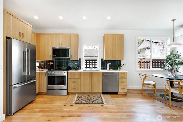 8738 13th Avenue NW, Seattle, WA 98117