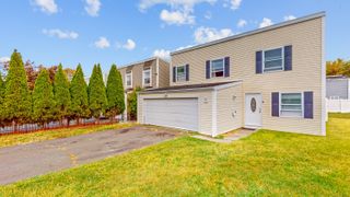 7 Inverness Square, Middletown, CT 06457