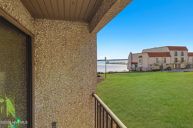 4801 S Shore Drive D4 The Bluffs, Morehead City, NC 28557