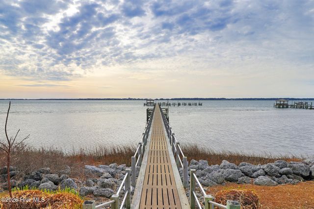 4801 S Shore Drive D4 The Bluffs, Morehead City, NC 28557