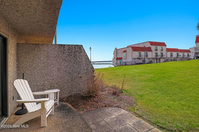 4801 S Shore Drive D4 The Bluffs, Morehead City, NC 28557