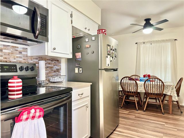 225 Briarwood Dr, Kingsville, TX 78363