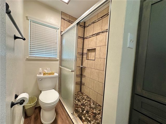 225 Briarwood Dr, Kingsville, TX 78363