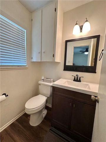 225 Briarwood Dr, Kingsville, TX 78363