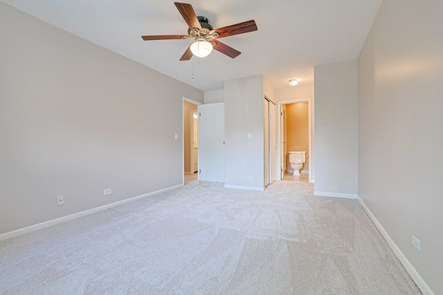 3008 Roberts Drive 5, Woodridge, IL 60517
