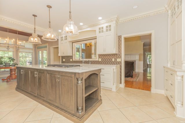 8310 Remington Drive, Evansville, IN 47711