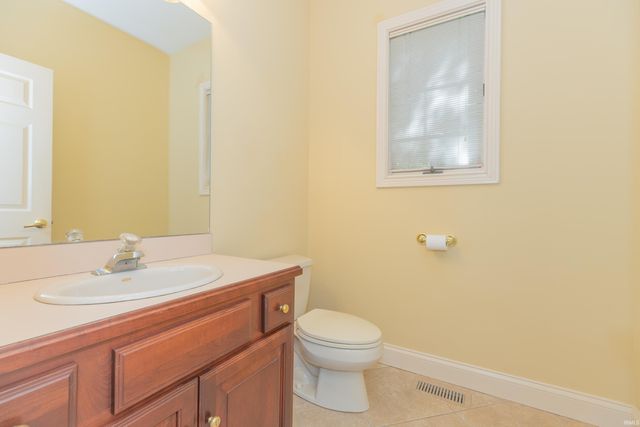 8310 Remington Drive, Evansville, IN 47711