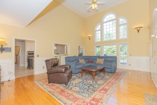 8310 Remington Drive, Evansville, IN 47711