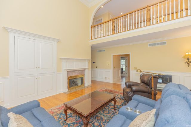 8310 Remington Drive, Evansville, IN 47711
