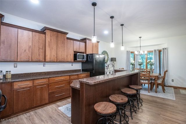 2734 Blakeslee Boulevard, Medina, OH 44256