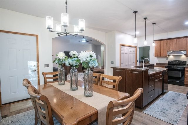 2734 Blakeslee Boulevard, Medina, OH 44256