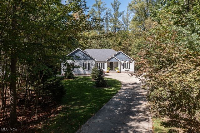 2734 Blakeslee Boulevard, Medina, OH 44256