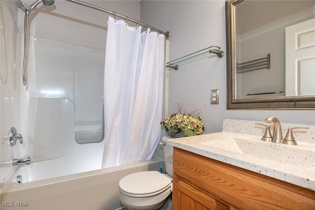 2734 Blakeslee Boulevard, Medina, OH 44256