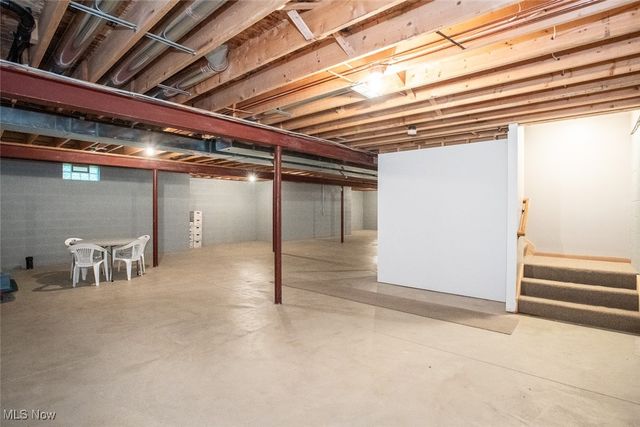 2734 Blakeslee Boulevard, Medina, OH 44256