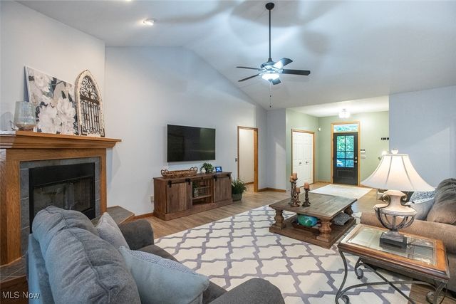 2734 Blakeslee Boulevard, Medina, OH 44256