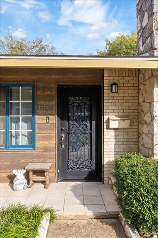 1113 Edwards Court S, Irving, TX 75062