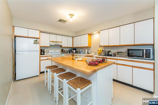 79 Adams Terrace 79, Clifton, NJ 07013