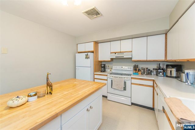 79 Adams Terrace 79, Clifton, NJ 07013