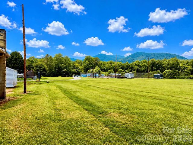 72 Circle Drive, Marion, NC 28752