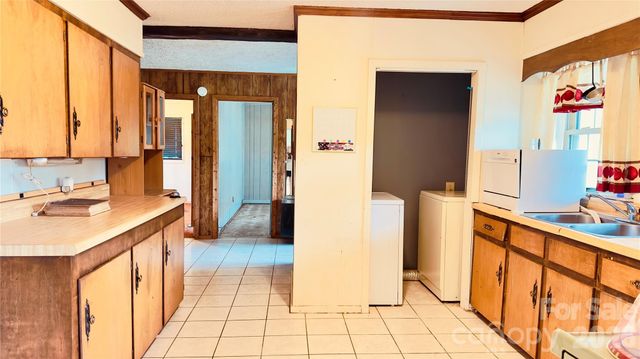 72 Circle Drive, Marion, NC 28752