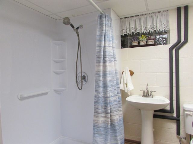 125 OLIVER DRIVE, White Oak, PA 15131