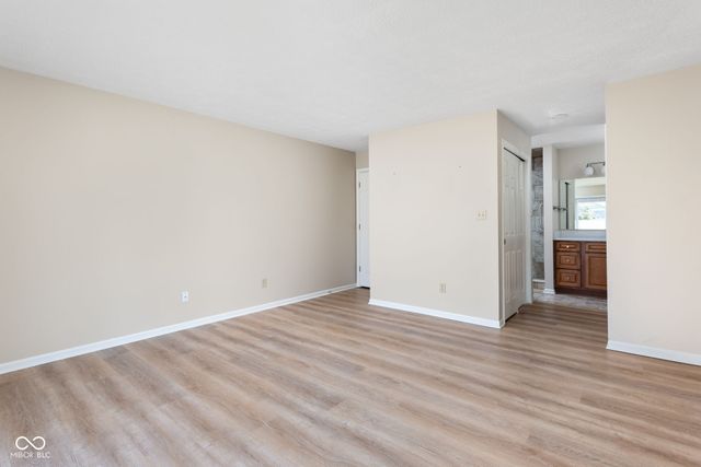 64 Dominion Drive, Zionsville, IN 46077