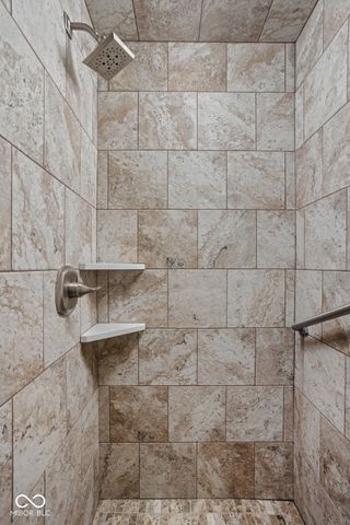 64 Dominion Drive, Zionsville, IN 46077