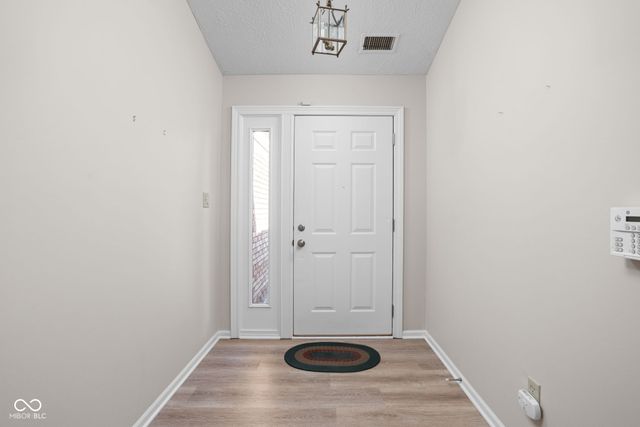 64 Dominion Drive, Zionsville, IN 46077