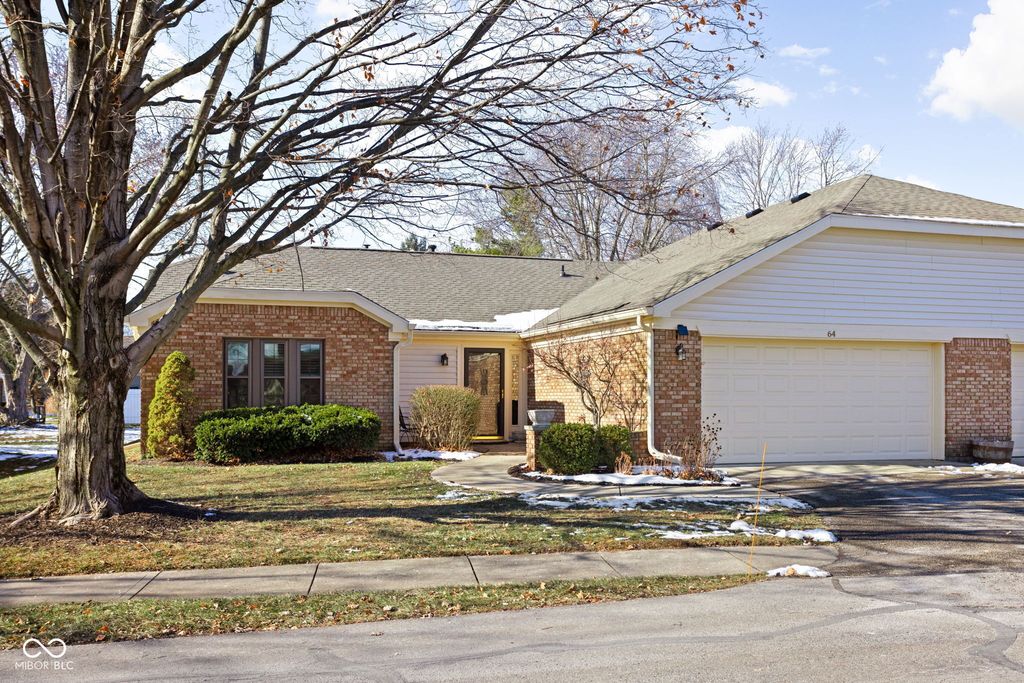 64 Dominion Drive, Zionsville, IN 46077