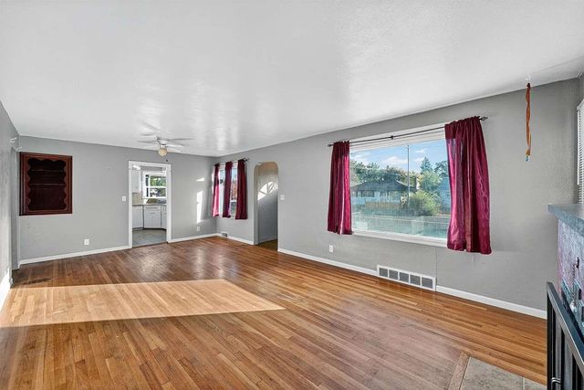 5609 N MONROE St, Spokane, WA 99205