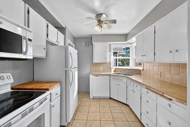 5609 N MONROE St, Spokane, WA 99205